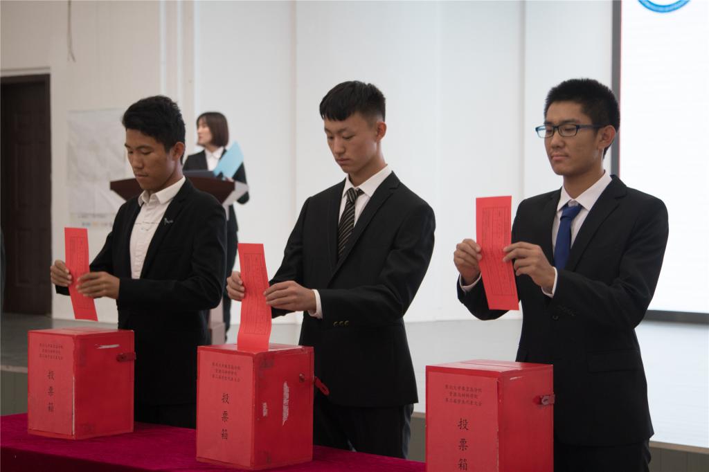 民胞物什么成语_成语故事简笔画(2)